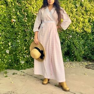 Vintage pink and white wrap house gown dress and duster set. Women’s Medium.